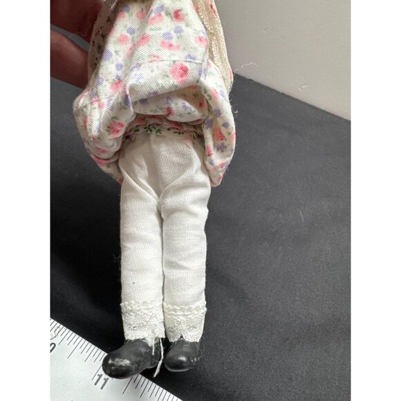 Antique Porcelain Lady Doll With Floral Dress & Pink Bonnet - 7.5 Inches Tall Vi - Picture 7 of 10